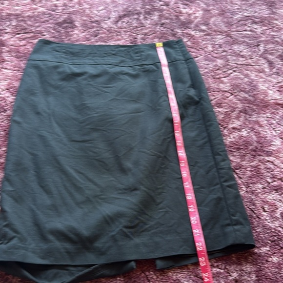 Banana Republic Elegant Black Pencil Skirt size 6 Tall - Picture 5 of 7